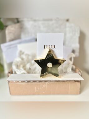 2026 DIOR Gold Star Photo Holder Stand Paperweight Beauty Platinum Summer Gift